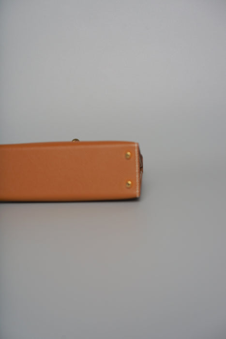 Hermes Kelly 20 in Gold Epsom Ghw