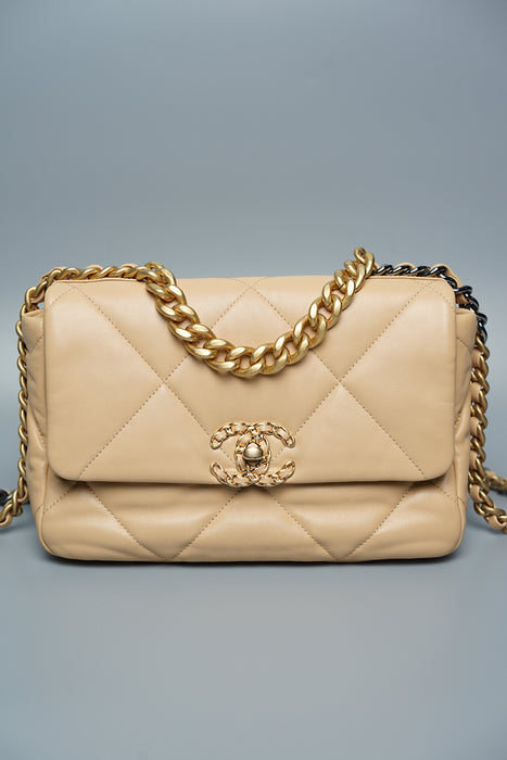 Chanel 19 Small in Beige orangeporter