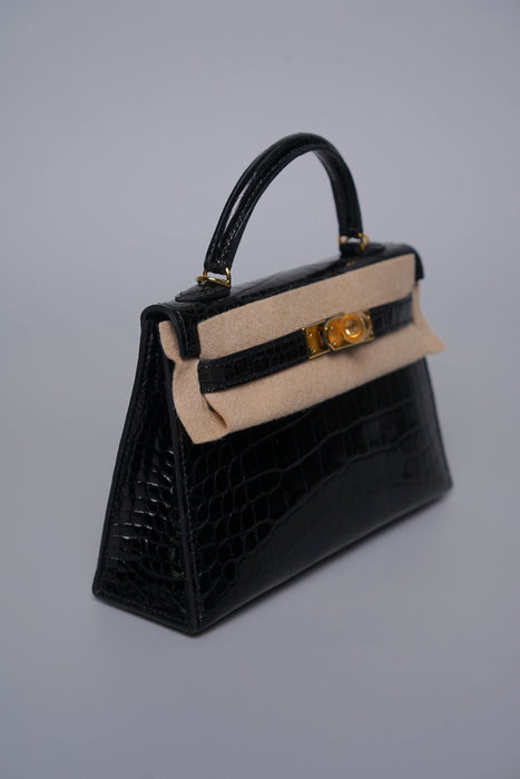 Hermes Kelly Sellier 20 in Noir Shiny Alligator Ghw