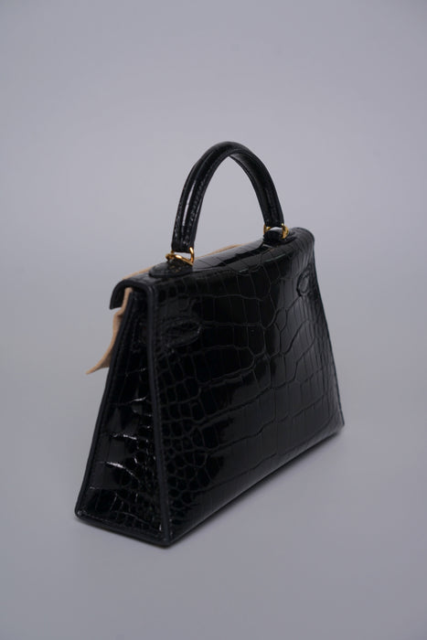 Hermes Kelly Sellier 20 in Noir Shiny Alligator Ghw