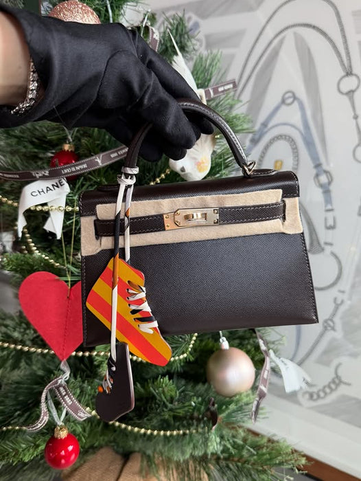 Hermes Kelly 20 in Bai Brun Madame Permabrass (Brand New)