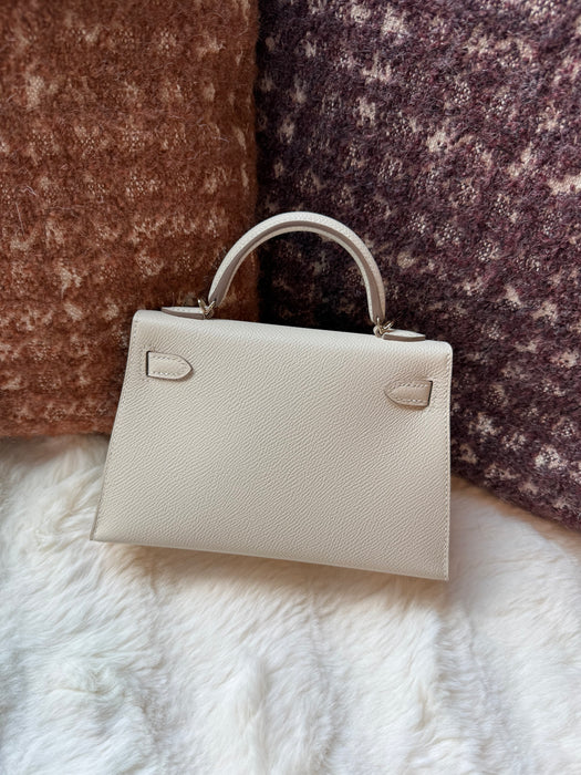 Hermes Kelly 20 in Craie Epsom Permabrass (Brand New)