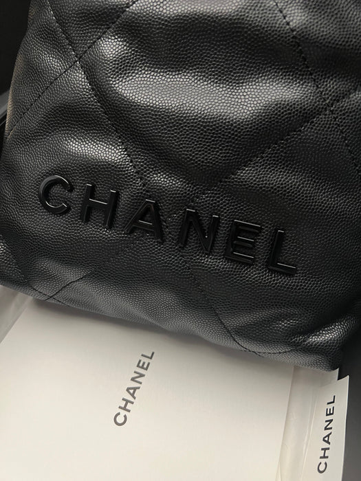 Chanel 22 Mini Black Caviar in Ghw (Brand New)