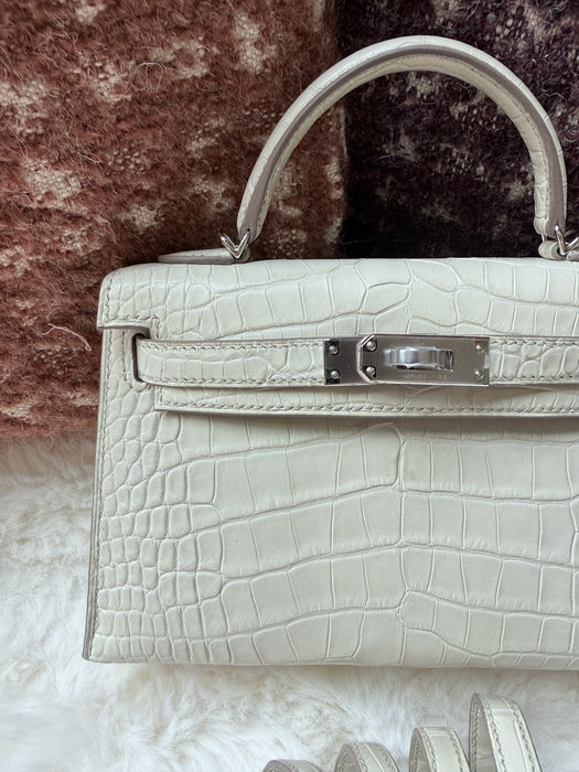 Hermes Kelly 20 in Beton Matte Alligator Phw (Brand New)