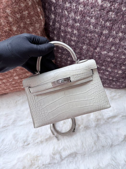 Hermes Kelly 20 in Beton Matte Alligator Phw (Brand New)