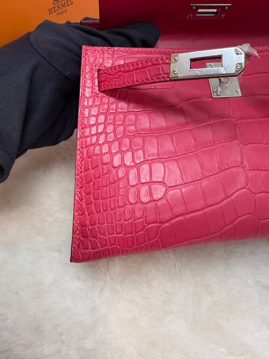 Hermes Kelly 20 in Rose Extreme Matte Alligator Phw (Brand New)