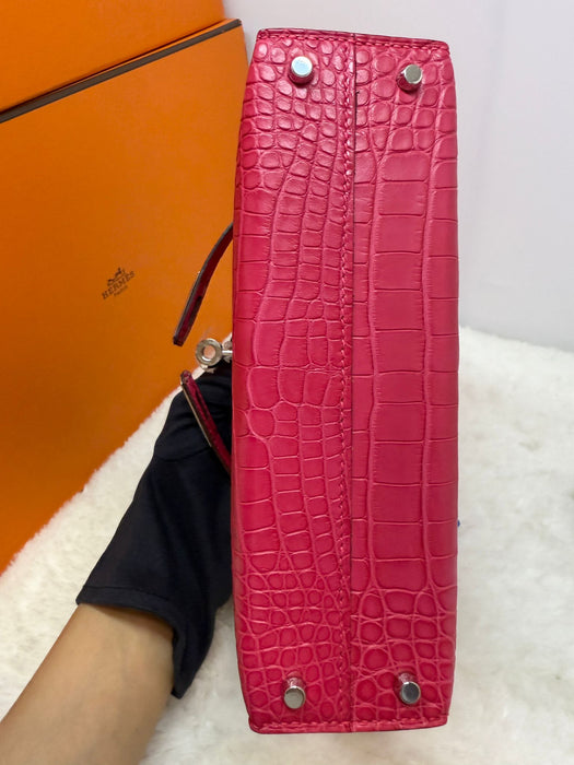 Hermes Kelly 20 in Rose Extreme Matte Alligator Phw (Brand New)