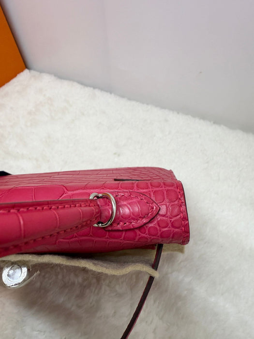 Hermes Kelly 20 in Rose Extreme Matte Alligator Phw (Brand New)