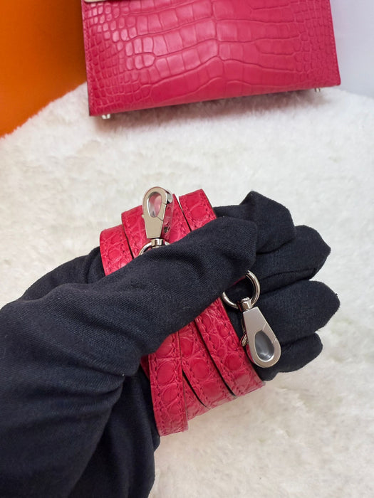 Hermes Kelly 20 in Rose Extreme Matte Alligator Phw (Brand New)