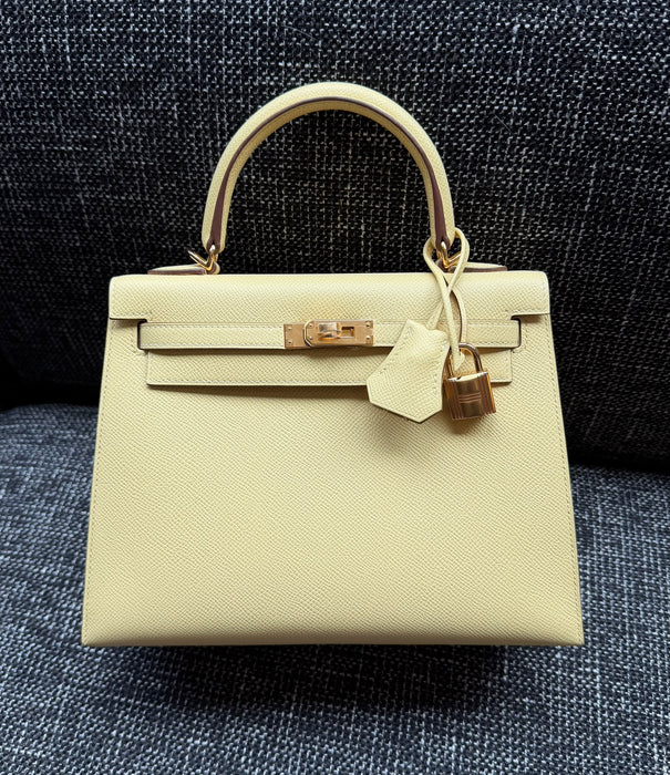 Hermes Kelly 25 in Jaune Poussin Epsom Ghw
