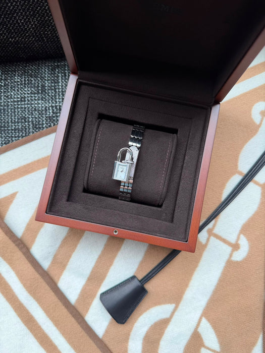 Hermes Kelly watch, Mini model, 16mm (Brand New)