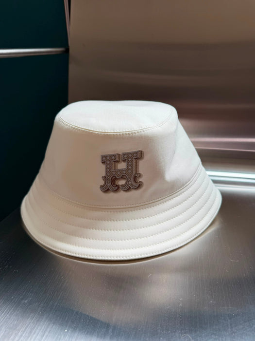 Hermes Harper Bucket Hat in Blanc Lotus Cotton Size 56 (Brand New)