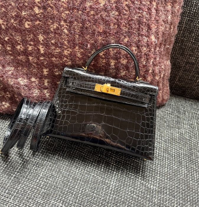 Hermes Kelly 20 in Black Shiny Alligator Ghw