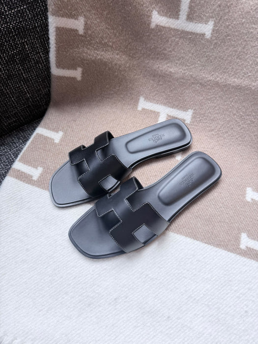 Hermes Oran Sandals in Black Size 38.5 (Brand New)