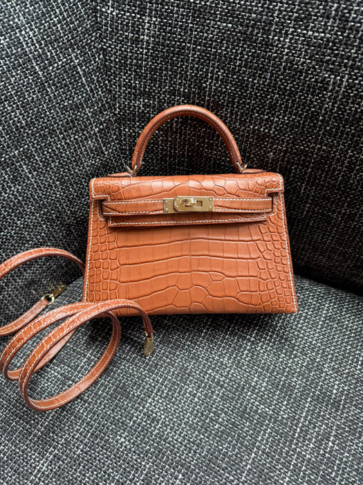 Hermes Kelly 20 HSS in Gold Matte Alligator Permabrass (Brand New)