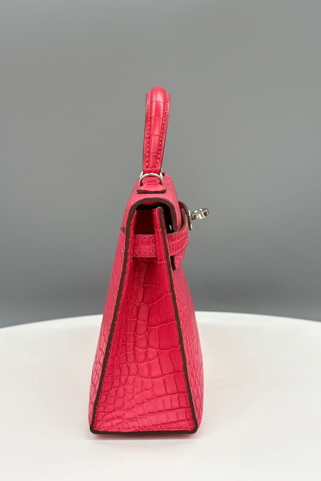 Hermes Kelly 20 in Rose Extreme Matte Alligator Phw