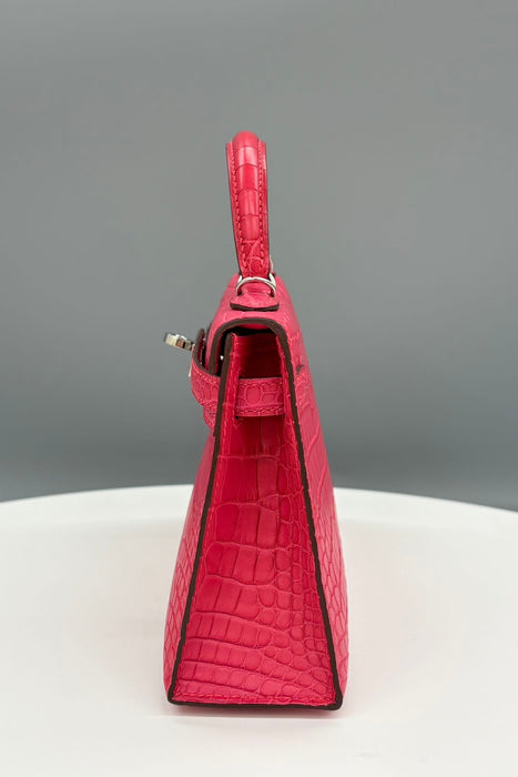 Hermes Kelly 20 in Rose Extreme Matte Alligator Phw