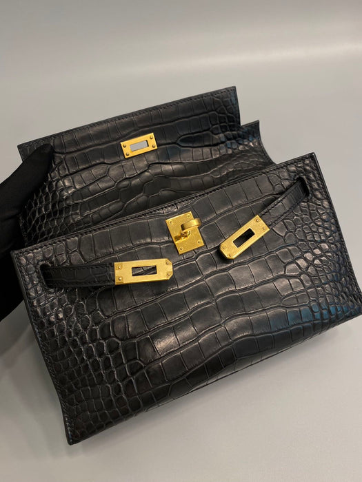Hermes Kelly Pochette in Black Matte Alligator Ghw