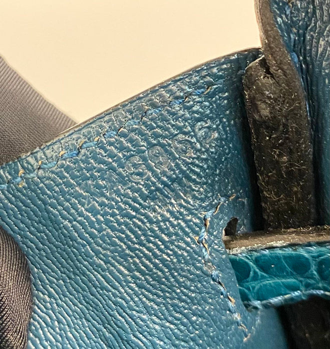 Hermes Birkin 25 in Blue Colvert Matte Alligator Ghw