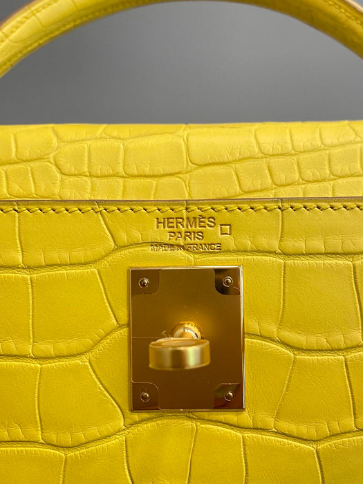 Hermes Kelly 32 in Mimosa Matte Alligator Ghw