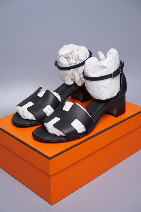 Hermes Encens Sandals in Noir Phw Size 38.5 (Brand New)