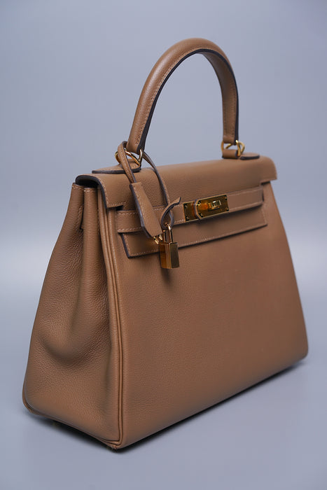 Hermes Kelly 28 Retourne Beige de Weimar in Ghw