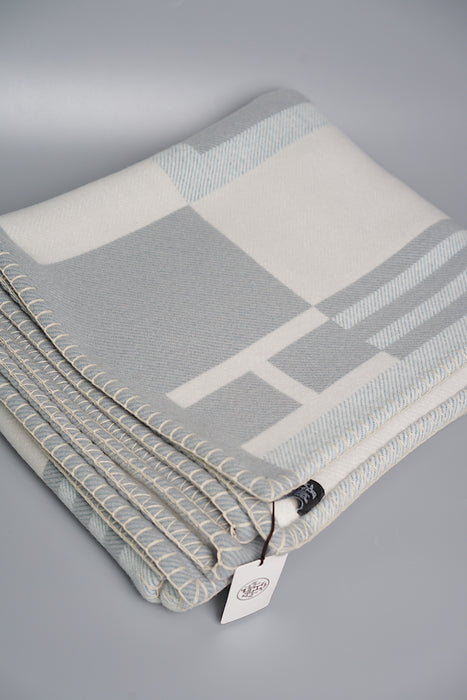 Hermes Ithaque Throw Blanket in Gris Perle (Brand New)