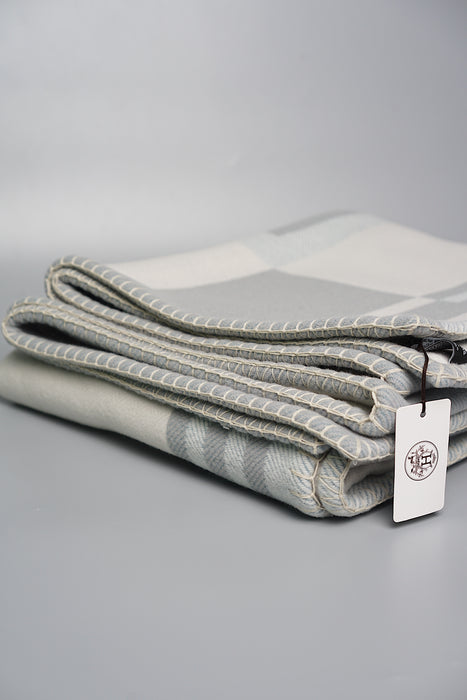 Hermes Ithaque Throw Blanket in Gris Perle (Brand New)