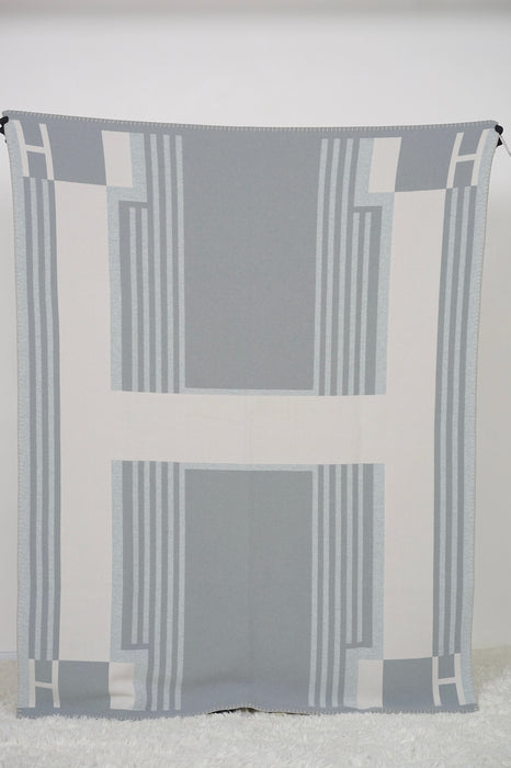 Hermes Ithaque Throw Blanket in Gris Perle (Brand New)