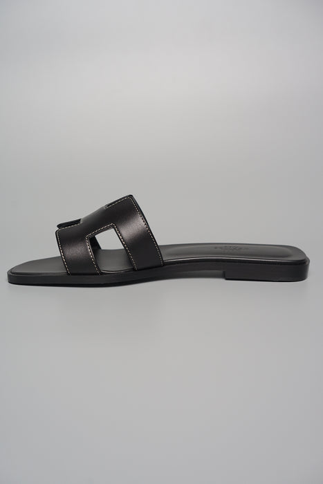 Hermes Oran Sandals in Noir Size 37 (Brand New)