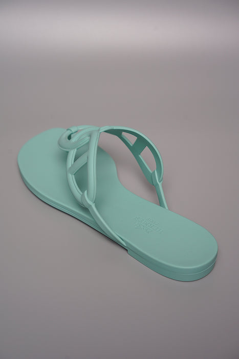 Hermes Egerie Sandals in Vert Embru Size 39 (Brand New)