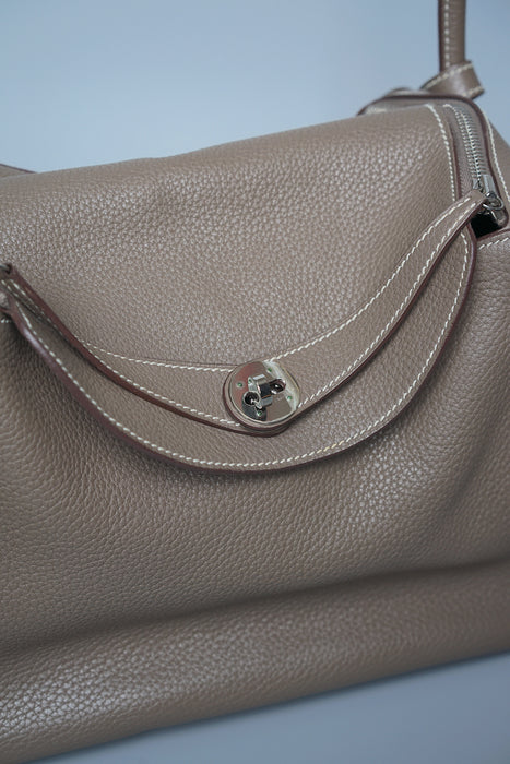 Hermes Lindy 30 in Etoupe Phw