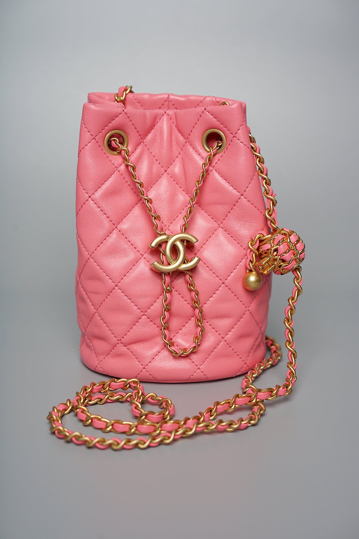 Chanel 22S Quilted Bucket Bag in Pink Lambskin– orangeporter