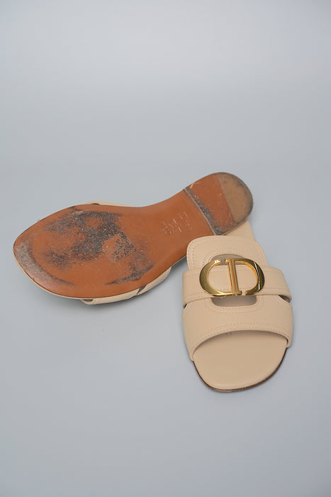 Dior 30 Montaigne Slides in Size 37