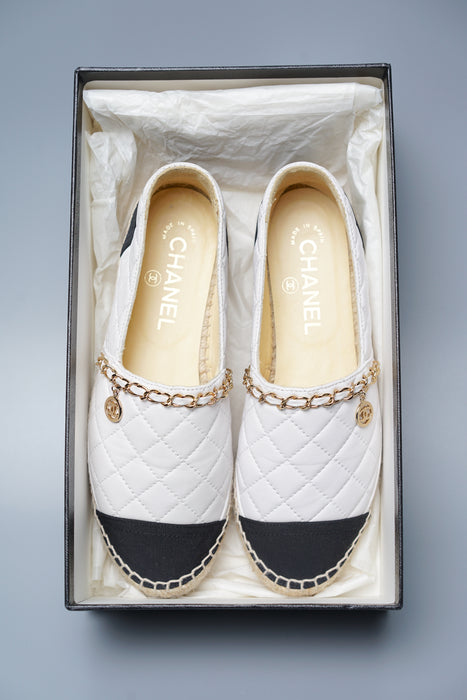 Chanel Embroidered Espadrille 36 Leather Cap Toe Flats CCS0205N0002 For  Sale at 1stDibs