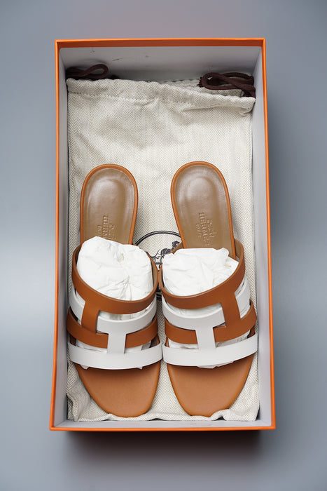 Hermes Amore Oasis Sandals in Size 37 (Brand New)