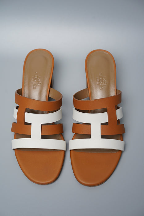 Hermes Amore Oasis Sandals in Size 37 (Brand New)