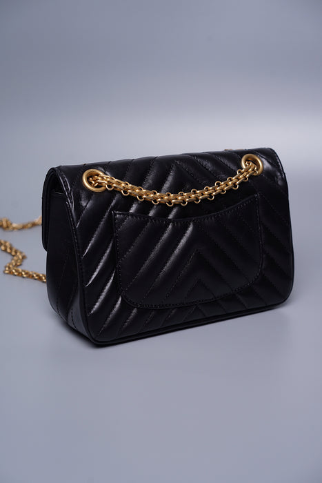 Chanel Reissue 2.55 Classic Chevron Flapbag in Black Ghw (Brand New)