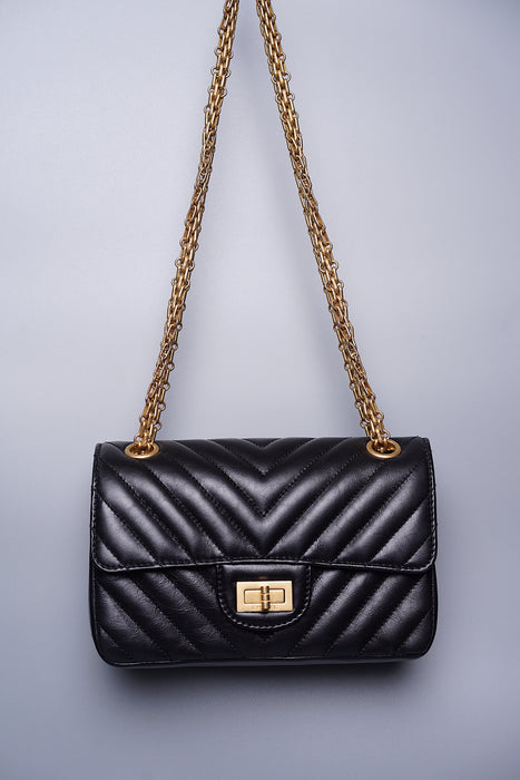 Chanel Reissue 2.55 Classic Chevron Flapbag in Black Ghw (Brand New)