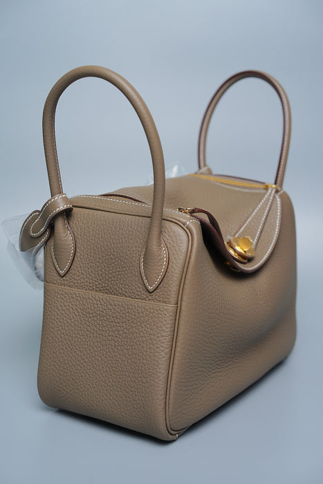 Hermes Lindy 26 in Etoupe Ghw (Brand New)