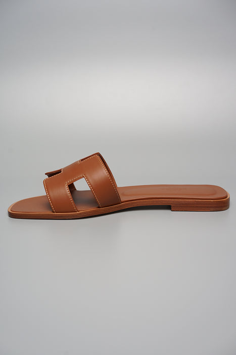 Hermes Oran Sandals in Gold Size 39 (Brand New)