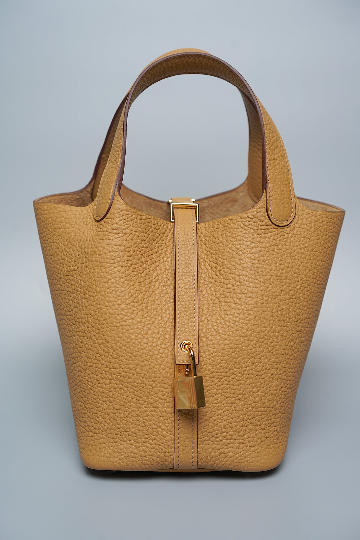 AliciaShop NEW PICOTIN LOCK 18 Bag in 4B Biscuit Color TC calfskin GHW