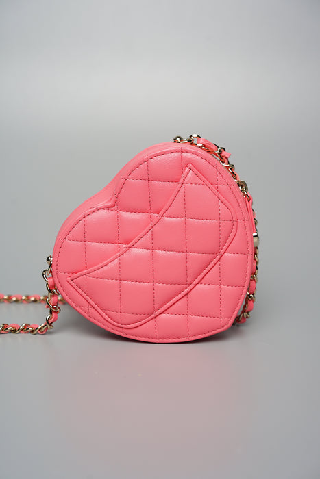 Chanel 22s Small Heart Bag in Pink (Brand New)