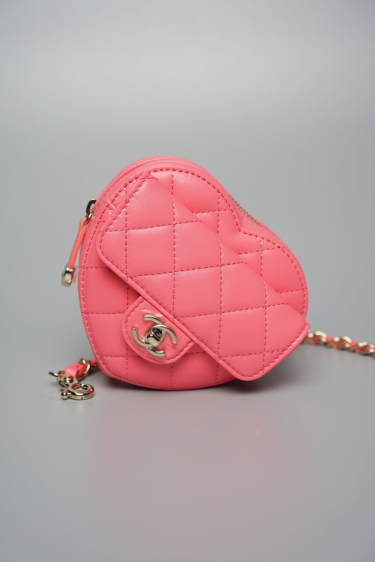 Chanel Heart Belt Bag in Pink Lambskin (Brand New) orangeporter