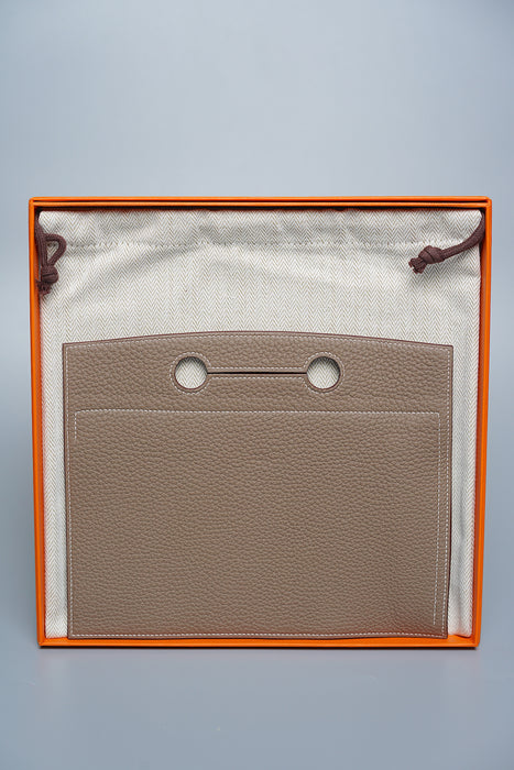 Hermes Back Pocket 25 in Etoupe Ghw (Brand New)