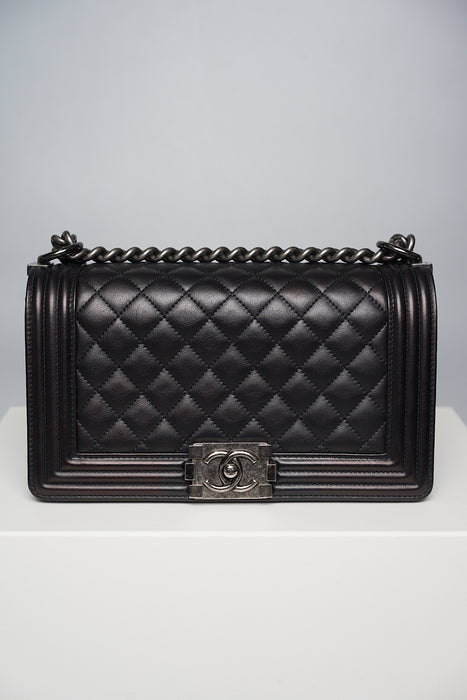 Medium Boy Chanel in Black Calfskin