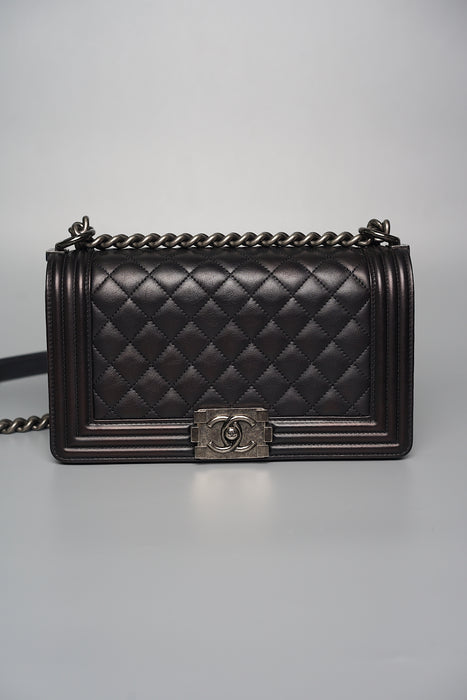 Medium Boy Chanel in Black Calfskin