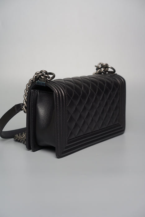 Medium Boy Chanel in Black Calfskin