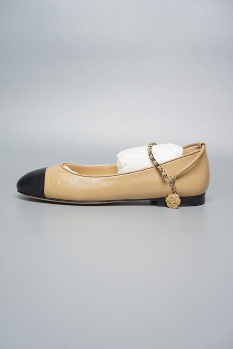 Chanel 23C Ballerinas in Beige/Black Size 37 (Brand New)