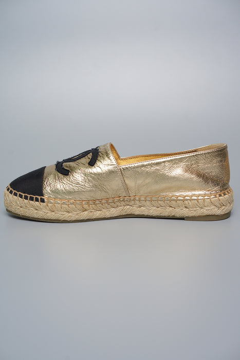 Chanel Espadrilles in Gold/black Lambskin Size 36